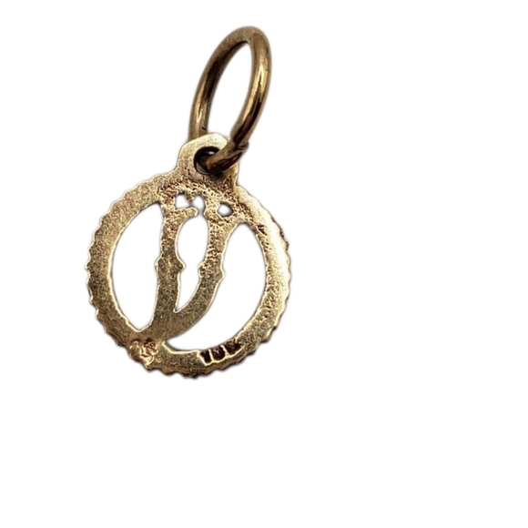 10k Gold Circle Pendant Charm Letter V - Picture 4 of 9